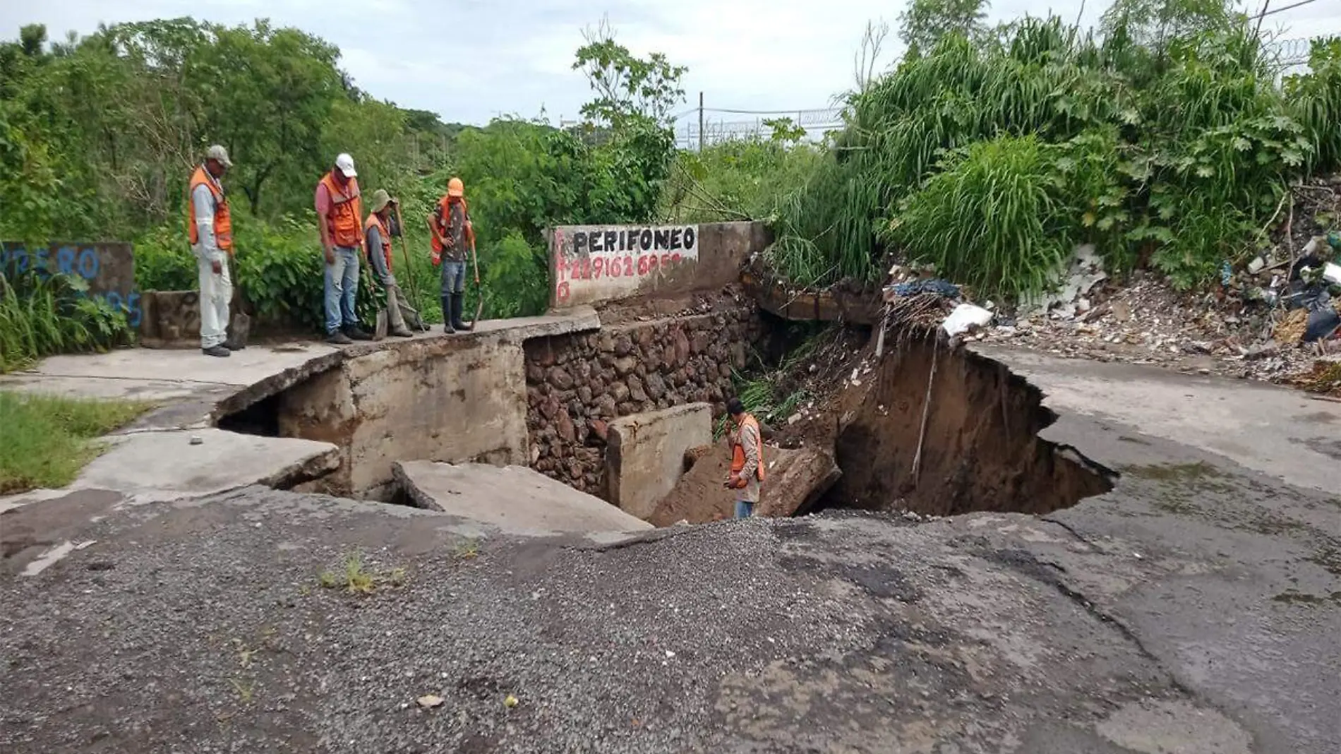 Socavón en fraccionamiento de Veracruz